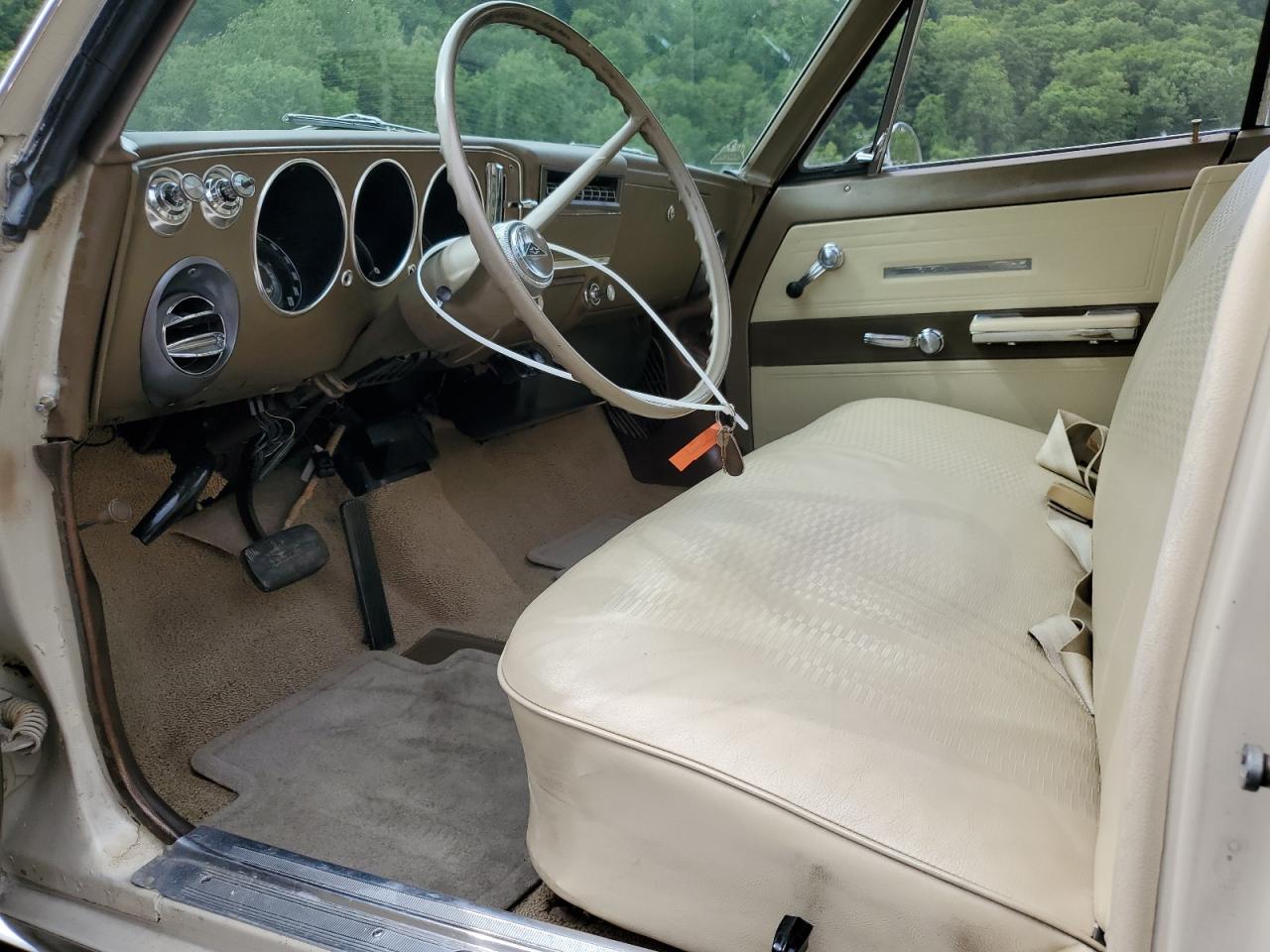 1965 Chevrolet Corvair Beige vin: 101395W274575