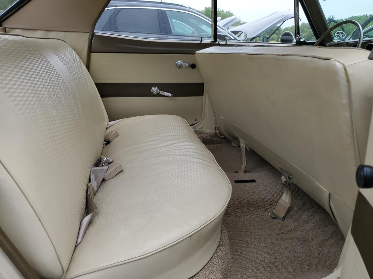 1965 Chevrolet Corvair Beige vin: 101395W274575