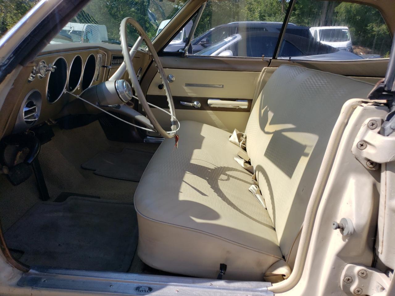 1965 Chevrolet Corvair Beige vin: 101395W274575