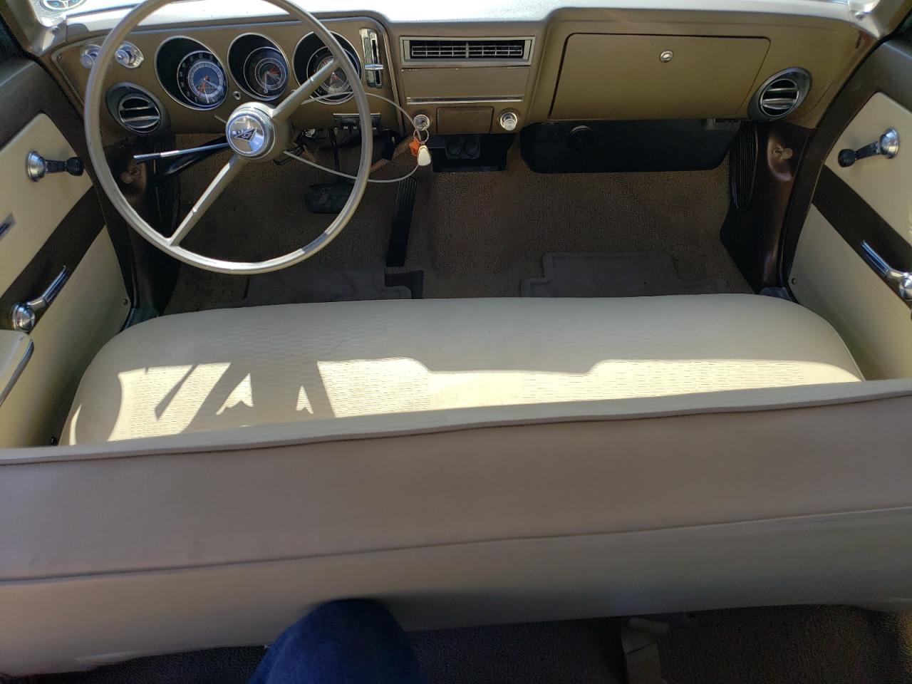 1965 Chevrolet Corvair Beige vin: 101395W274575