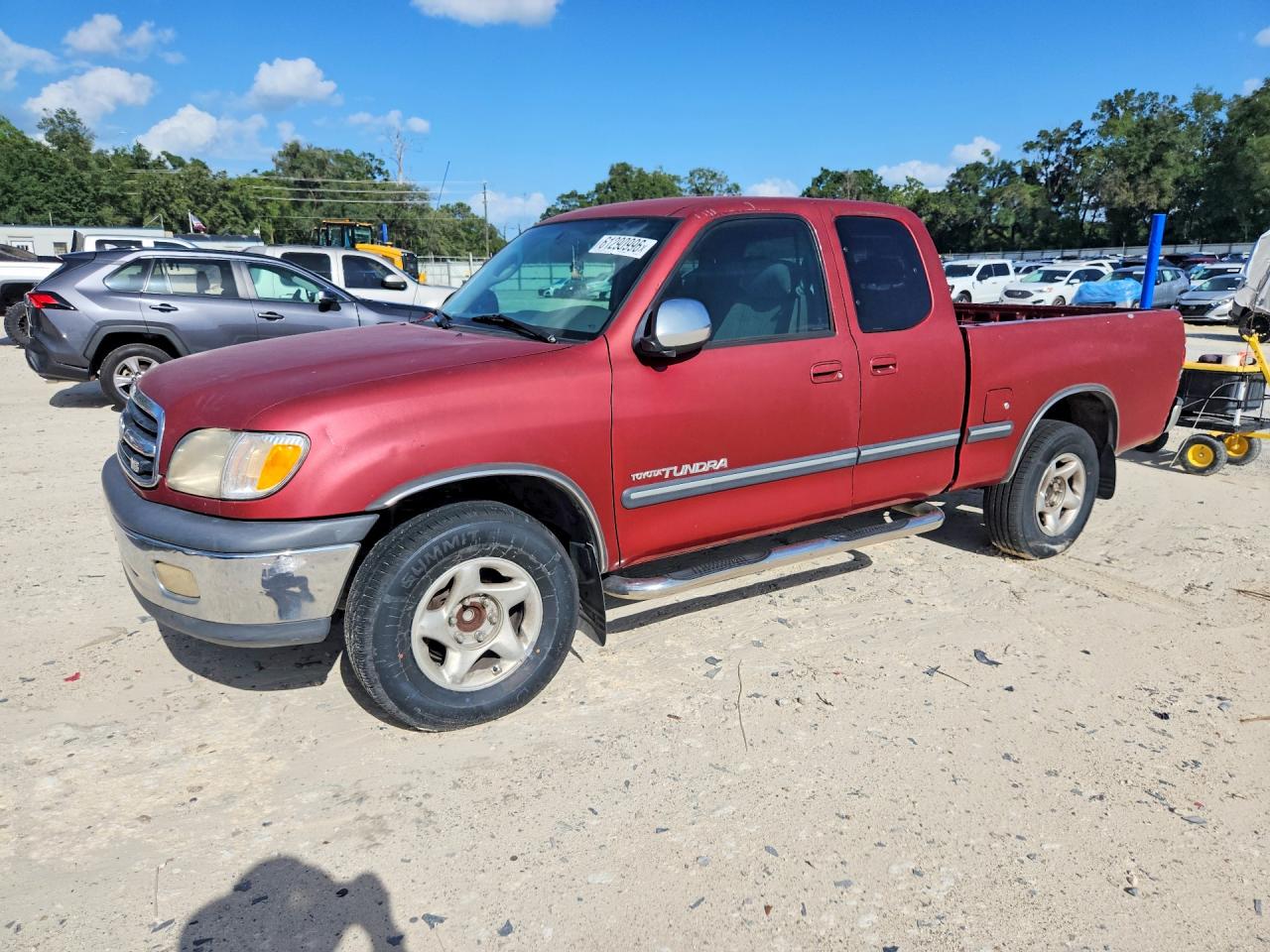 2000 Toyota Tundra Sr5 Red vin: 5TBRT3418YS014300