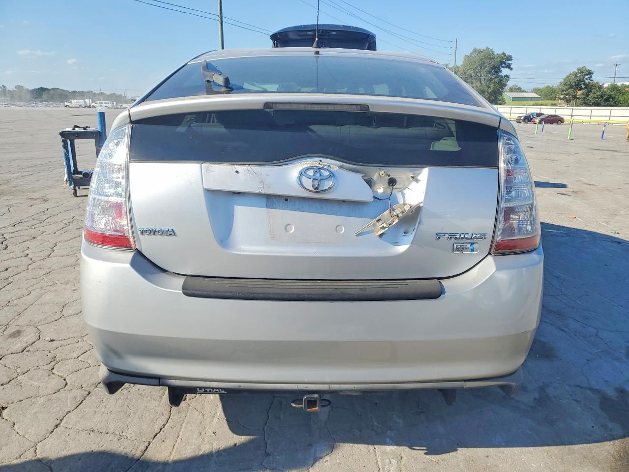 2008 Toyota Prius Base Silver vin: JTDKB20U687761829