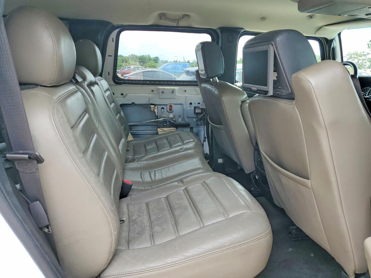 2007 Hummer H2 White vin: 5GRGN23U17H105117