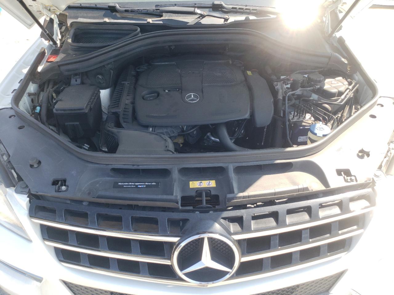 2015 Mercedes-benz Ml 350 White vin: 4JGDA5JB8FA549827