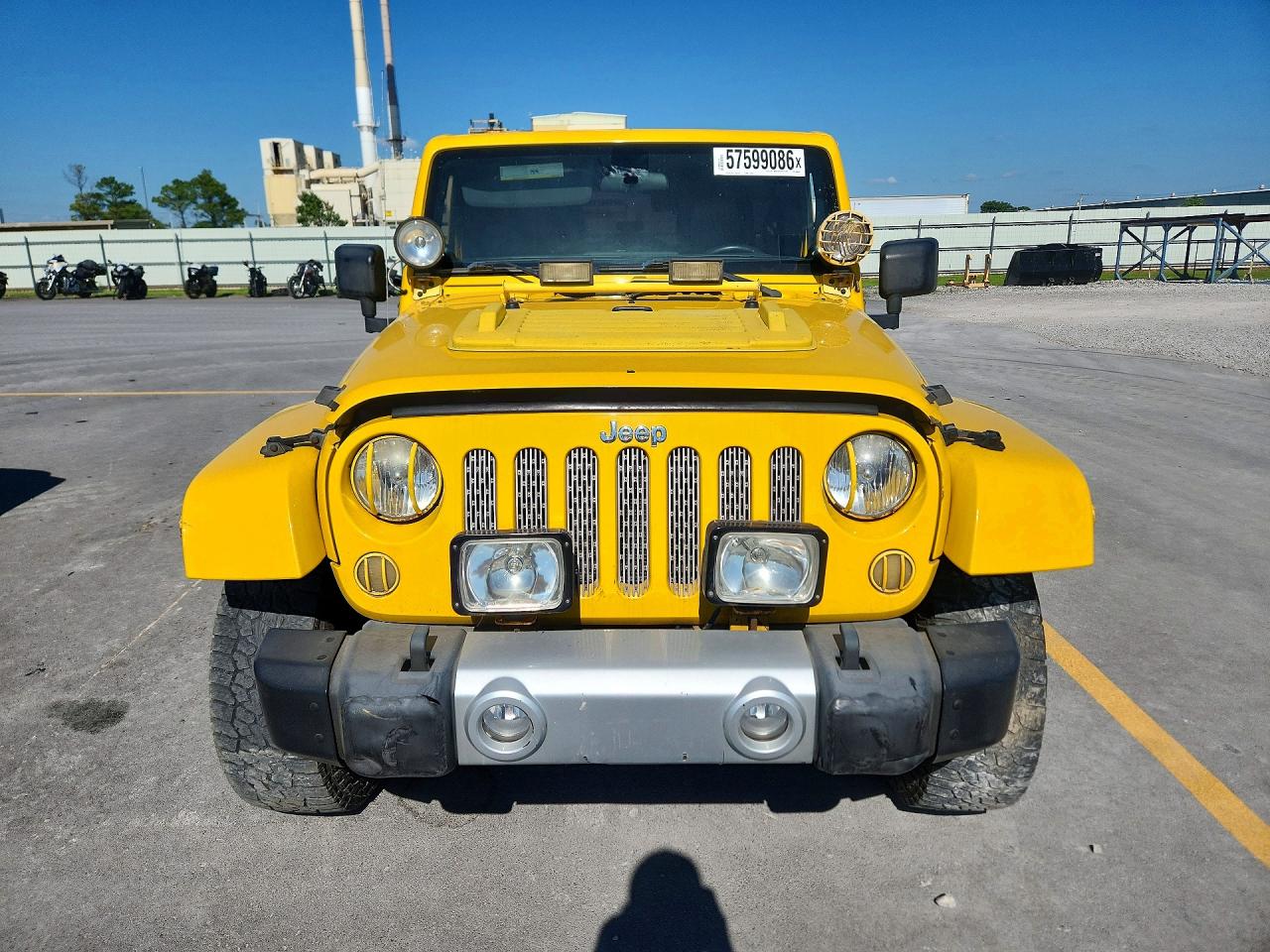 2011 Jeep Wrangler Unlimited Sahara Yellow vin: 1J4HA5H12BL530282