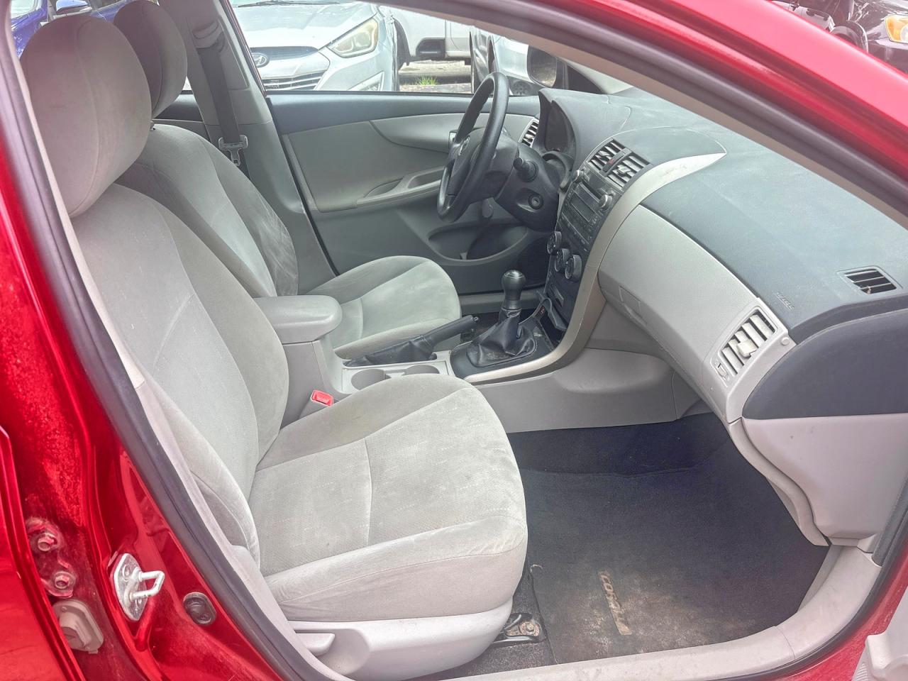 2011 Toyota Corolla Base Burgundy vin: 2T1BU4EE4BC668093