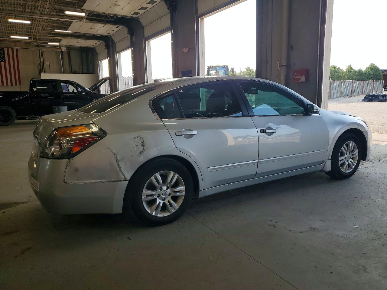 2011 Nissan Altima 2.5 Silver vin: 1N4AL2AP9BN465388