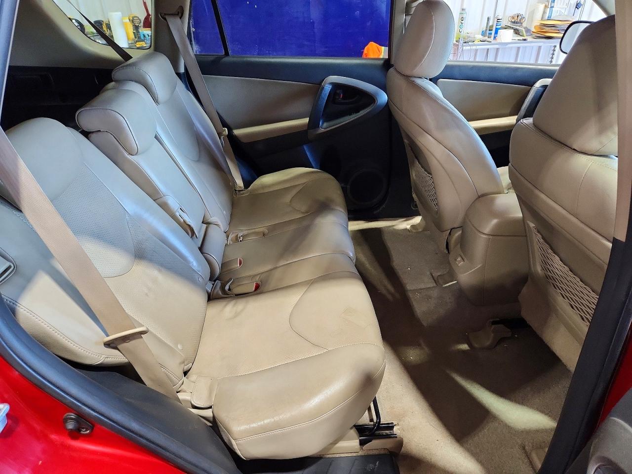 2011 Toyota Rav4 Limited Red vin: JTMDK4DV2BD018102