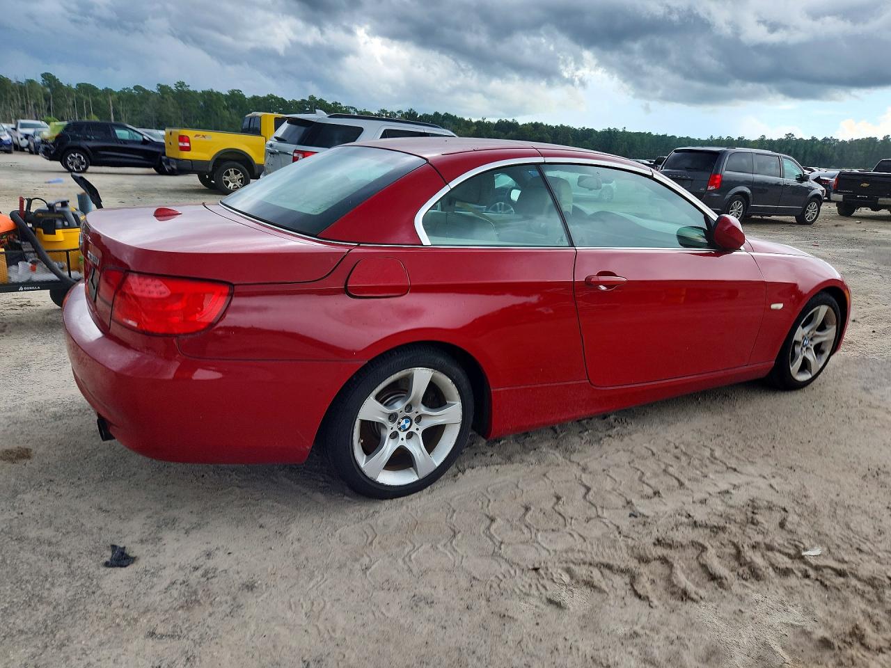 2011 Bmw 335 I Red vin: WBADX7C50BE242061