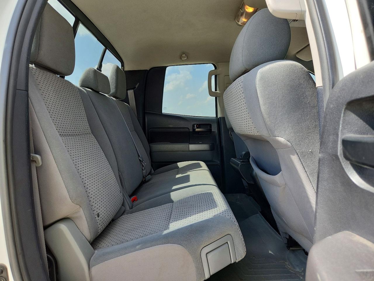 2013 Toyota Tundra Double Cab Sr5 White vin: 5TFRM5F17DX057463