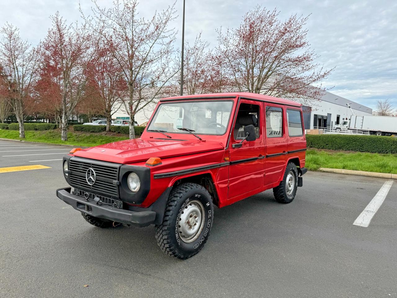 1982 Mercedes Benz 300 Red vin: 46023117014409