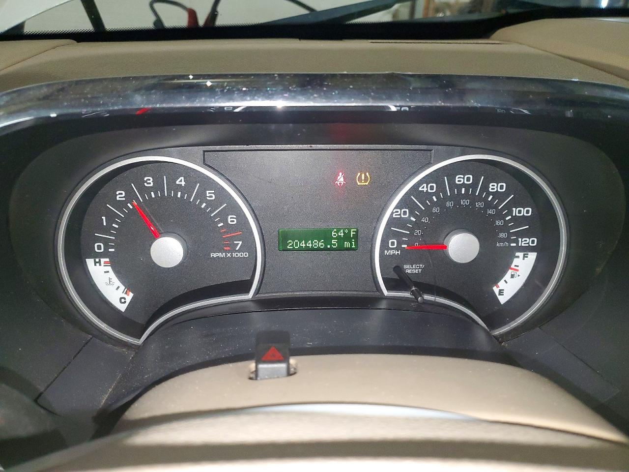 2008 Ford Explorer Xlt White vin: 1FMEU73E48UA93051