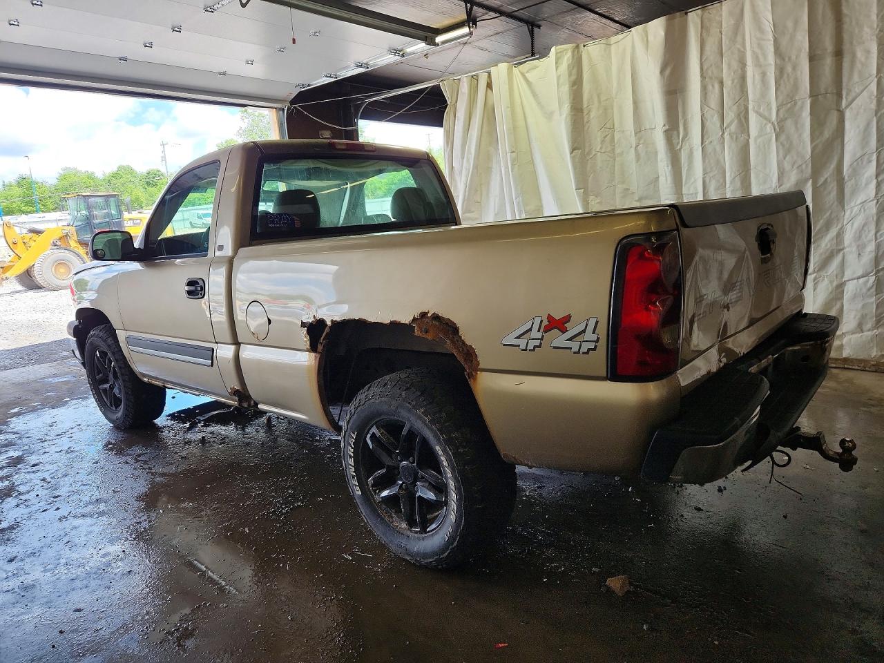 2005 Chevrolet Silverado K1500 Золотой vin: 1GCEK14T85Z127561