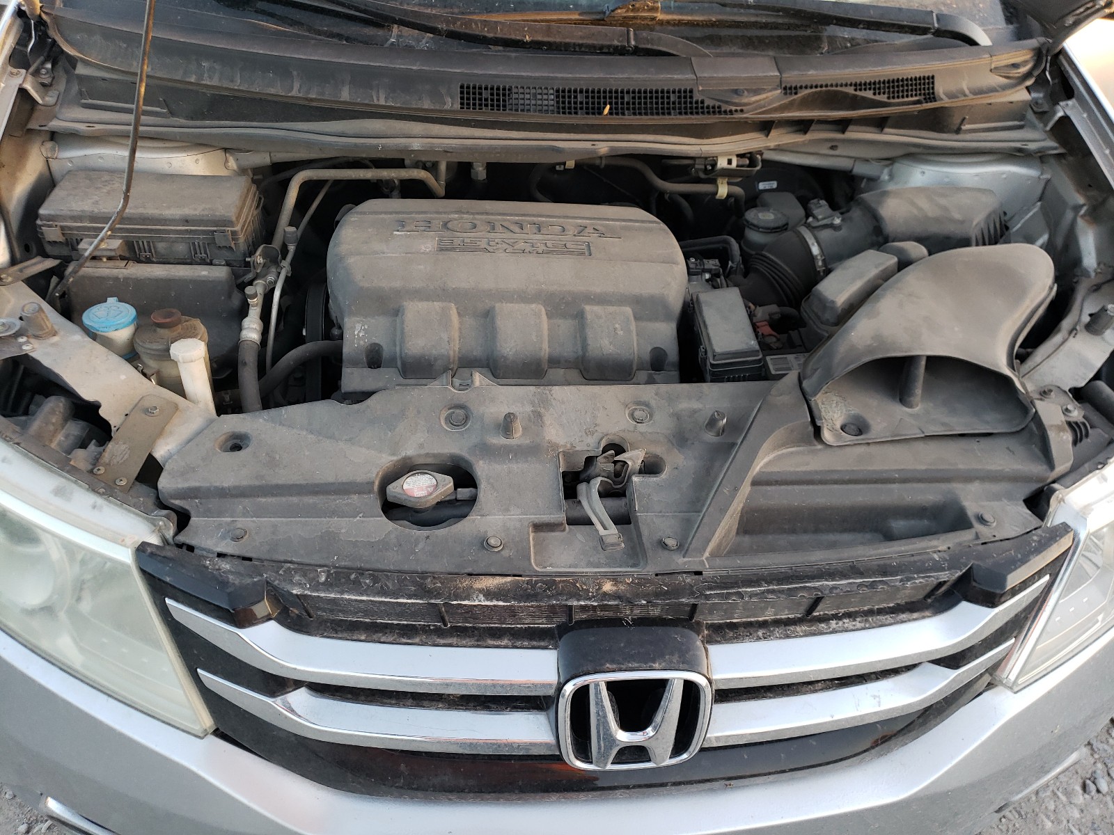 2015 Honda Odyssey Lx Silver vin: 5FNRL5H25FB002662