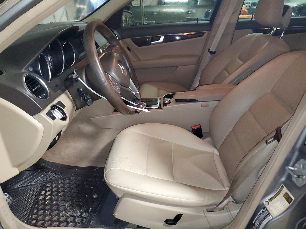 2012 Mercedes-benz C 300 4matic Gray vin: WDDGF8BB5CF908798