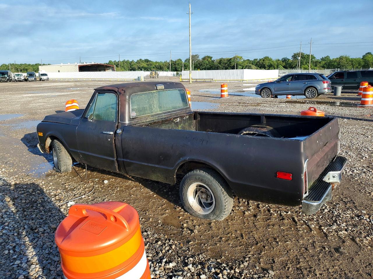 1981 Gmc Uk Black vin: TCE142S520021