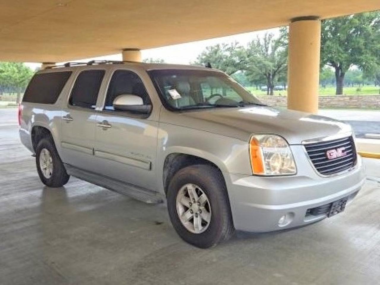 2013 Gmc Yukon Xl K1500 Slt Silver vin: 1GKS2KE73DR329463