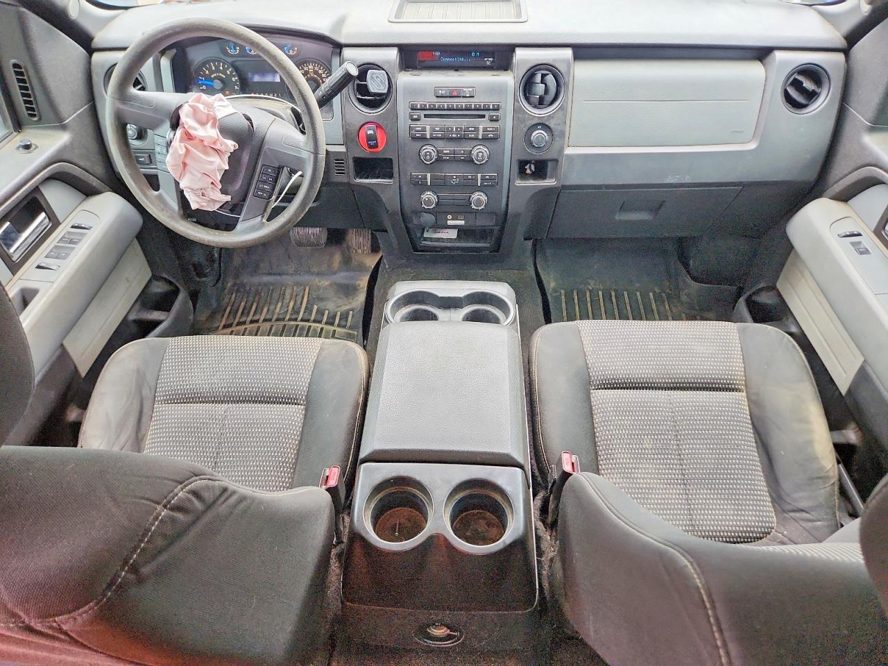 2014 Ford F150 Super Cab White vin: 1FTFX1CF0EFB67104