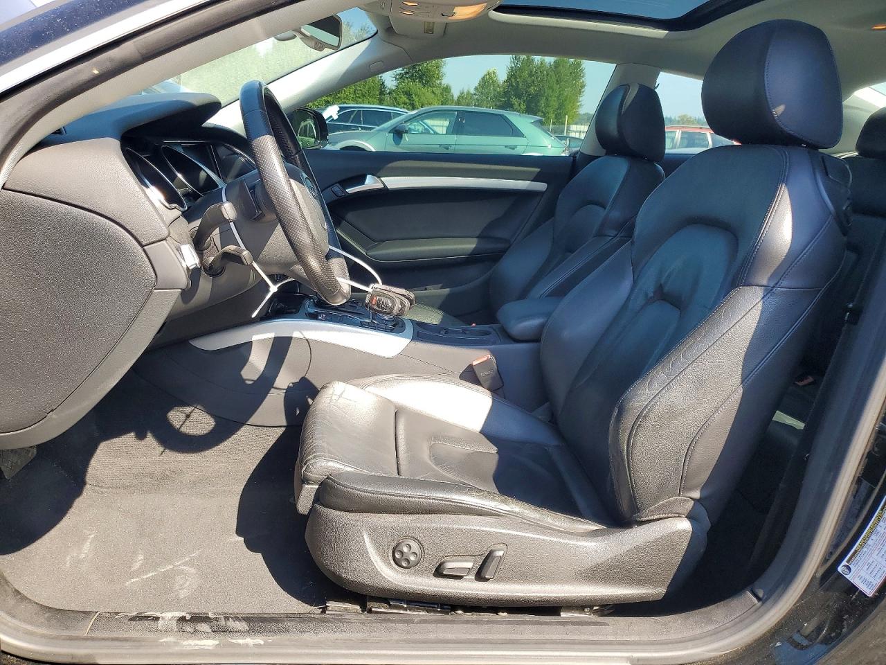 2011 Audi A5 Premium Plus Черный vin: WAULFAFRXBA081297