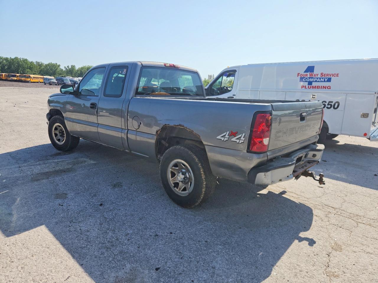 2007 Chevrolet Silverado K1500 Classic Silver vin: 1GCEK19V07Z182342