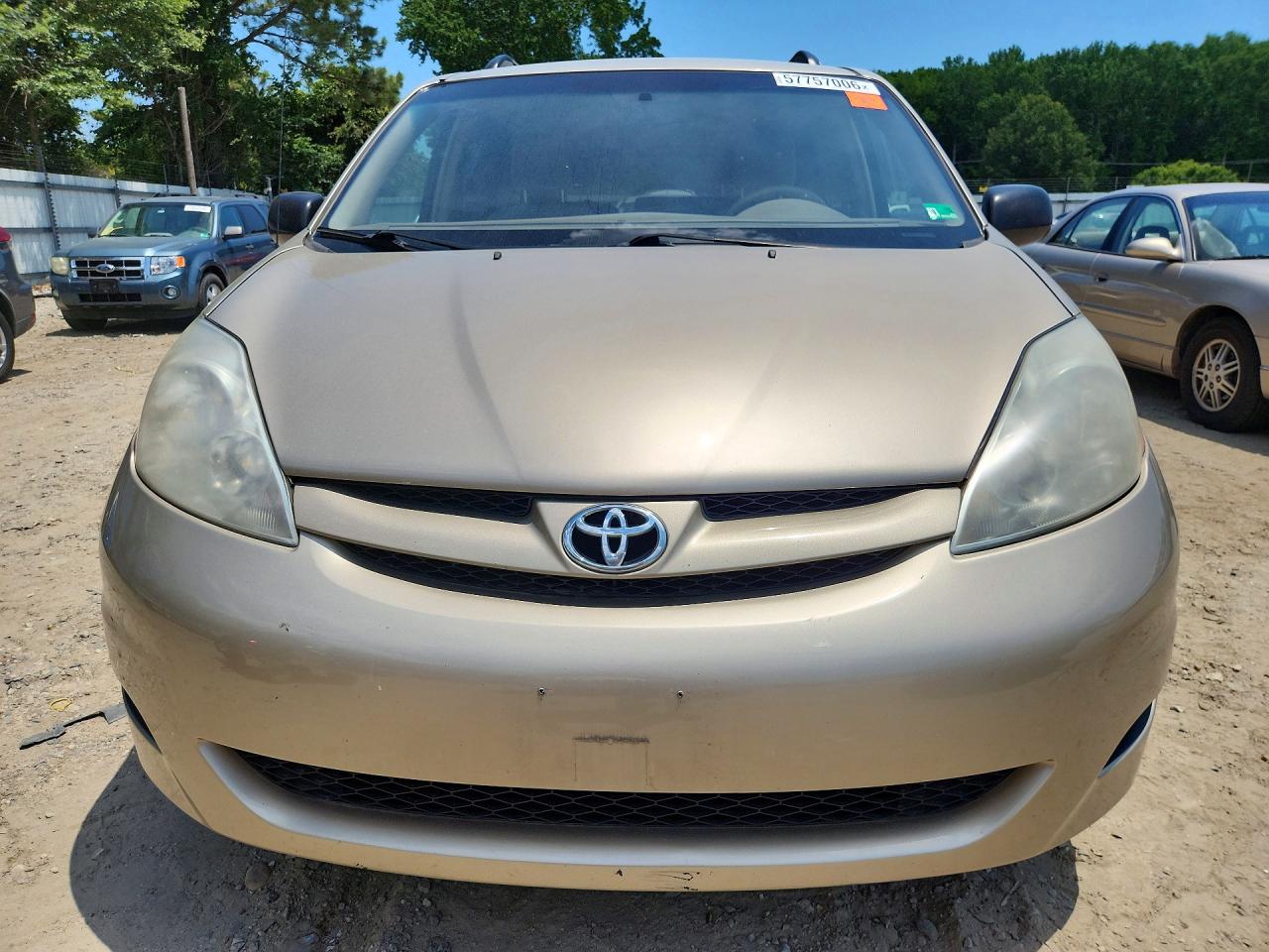 2006 Toyota Sienna Le 7 Passenger Beige vin: 5TDZA23C96S583843