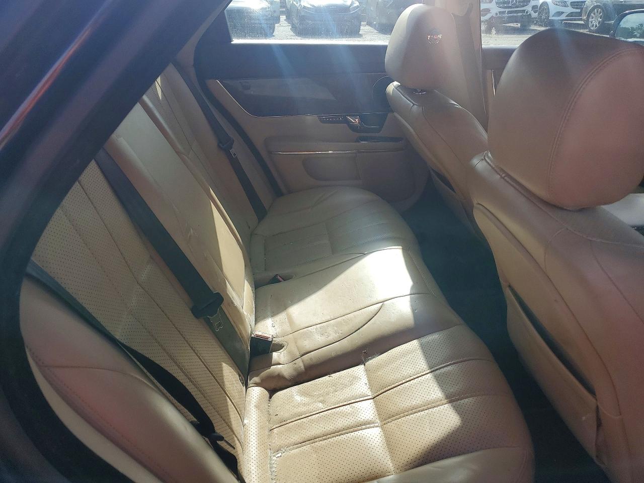 2011 Jaguar Xj Blue vin: SAJWA1CBXBLV12720