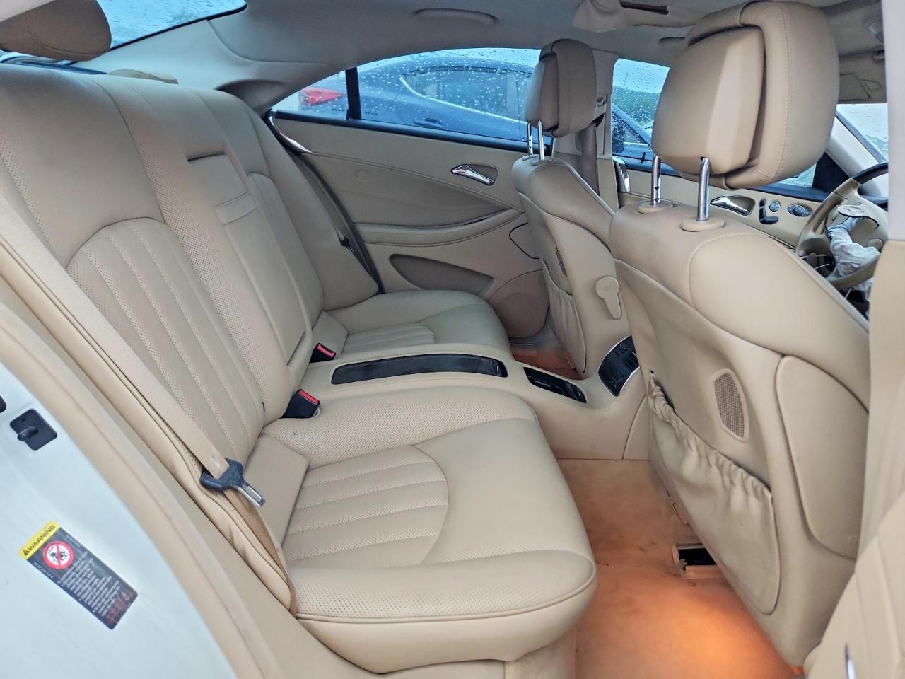 2008 Mercedes-benz Cls 550 White vin: WDDDJ72XX8A122362