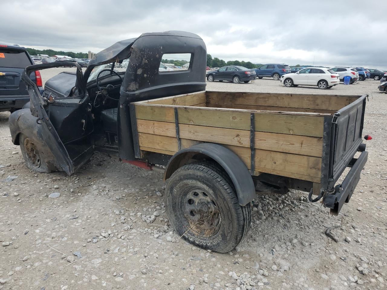 1946 Ford 1/2 Ton Black vin: 1043939