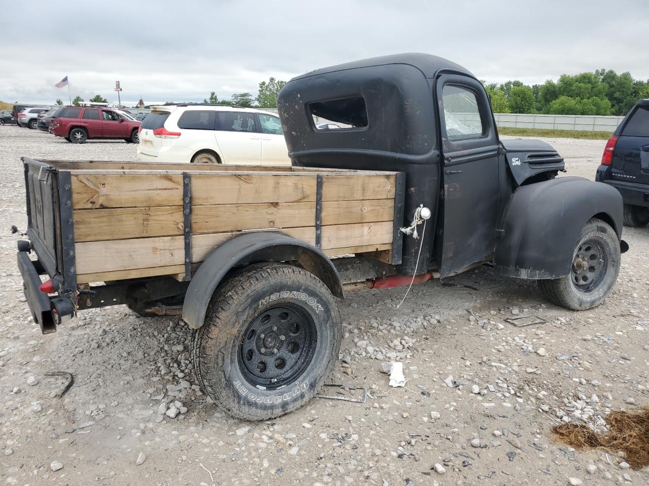 1946 Ford 1/2 Ton Black vin: 1043939