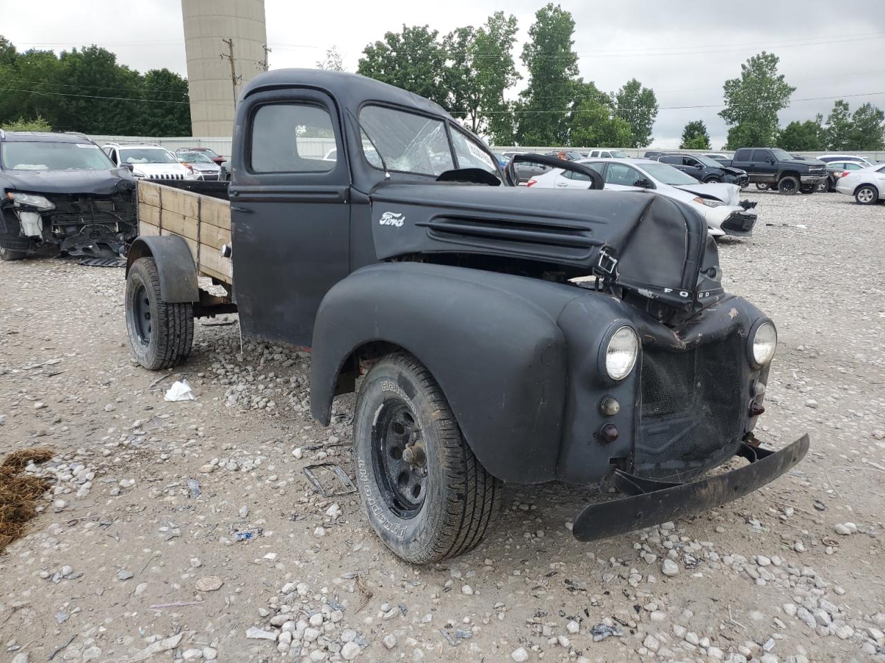 1946 Ford 1/2 Ton Black vin: 1043939