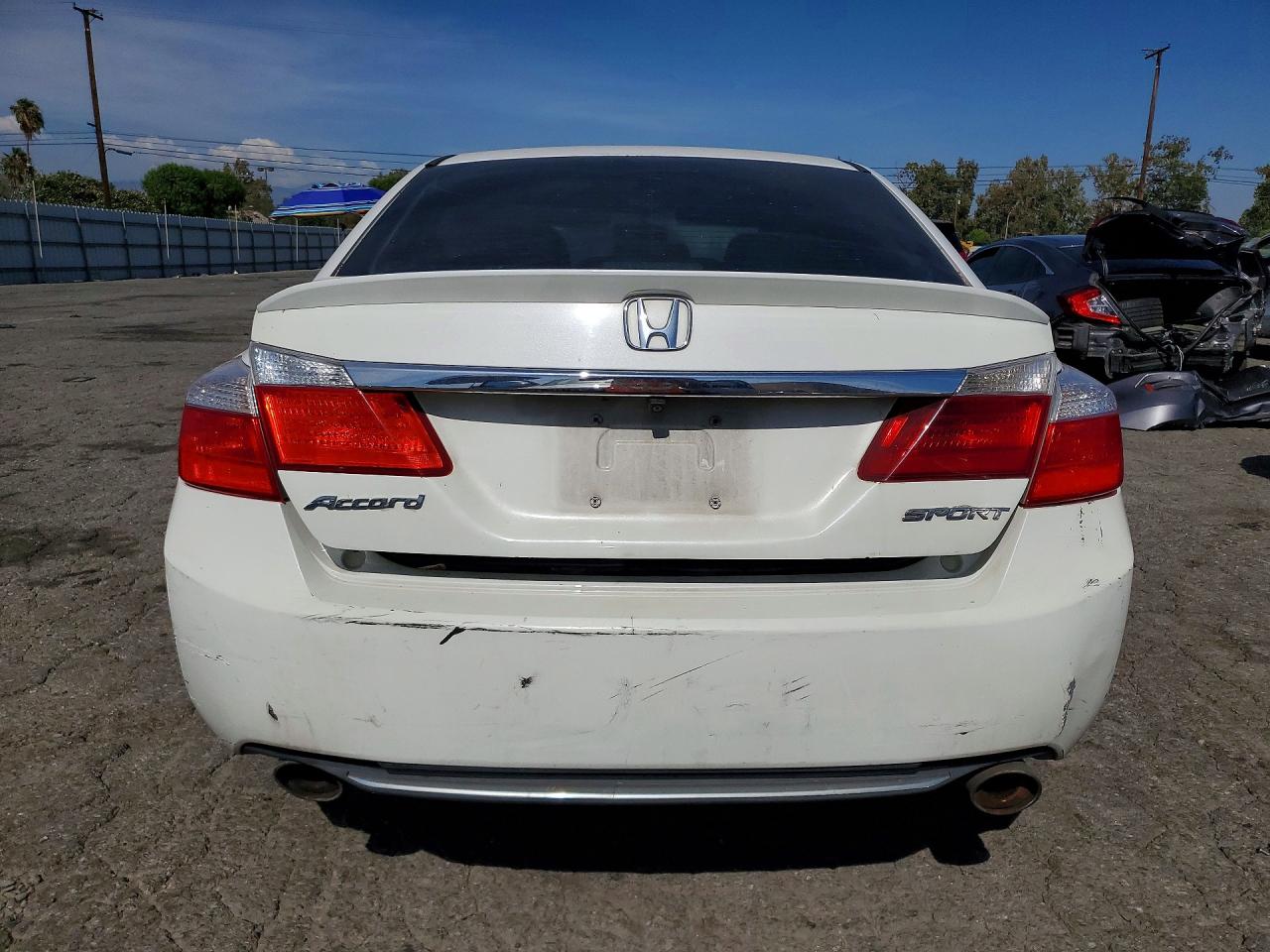2015 Honda Accord Sport White vin: 1HGCR2F5XFA273890