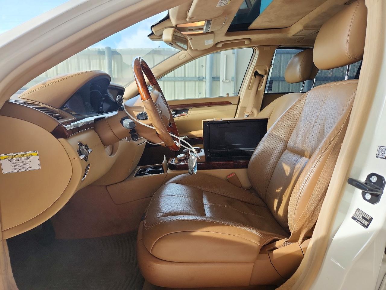 2007 Mercedes-benz S 600 White vin: WDDNG76X97A119058