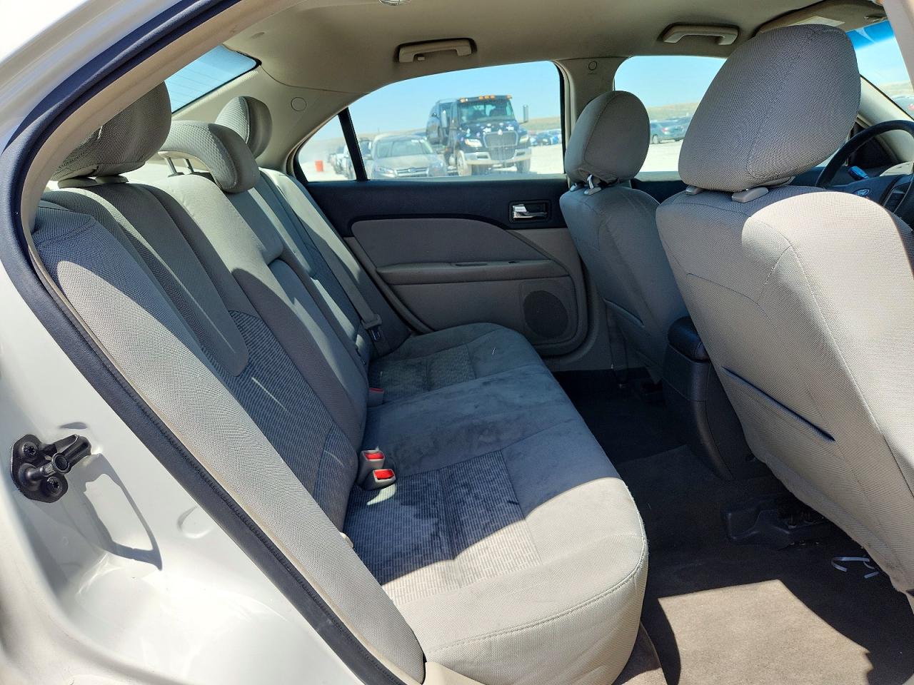 2012 Ford Fusion Se White vin: 3FAHP0HG5CR260212
