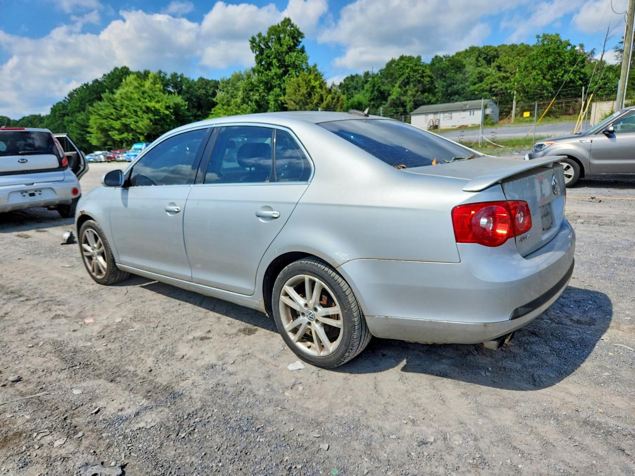 2006 Volkswagen Jetta 2.5 Option Package 1 Серебряный vin: 3VWSF71K76M771638