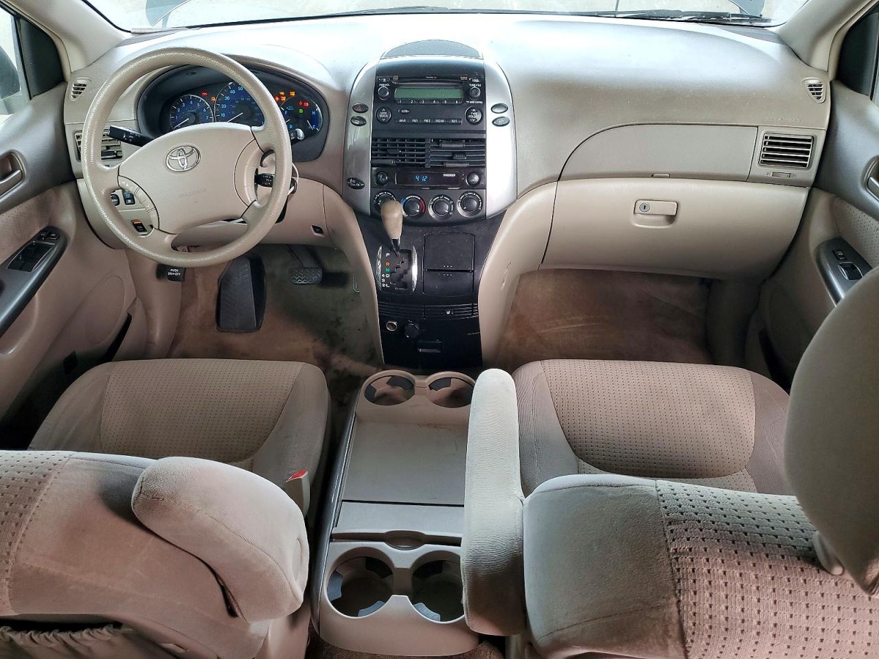 2008 Toyota Sienna Le 8-passenger Silver vin: 5TDZK23C58S210282