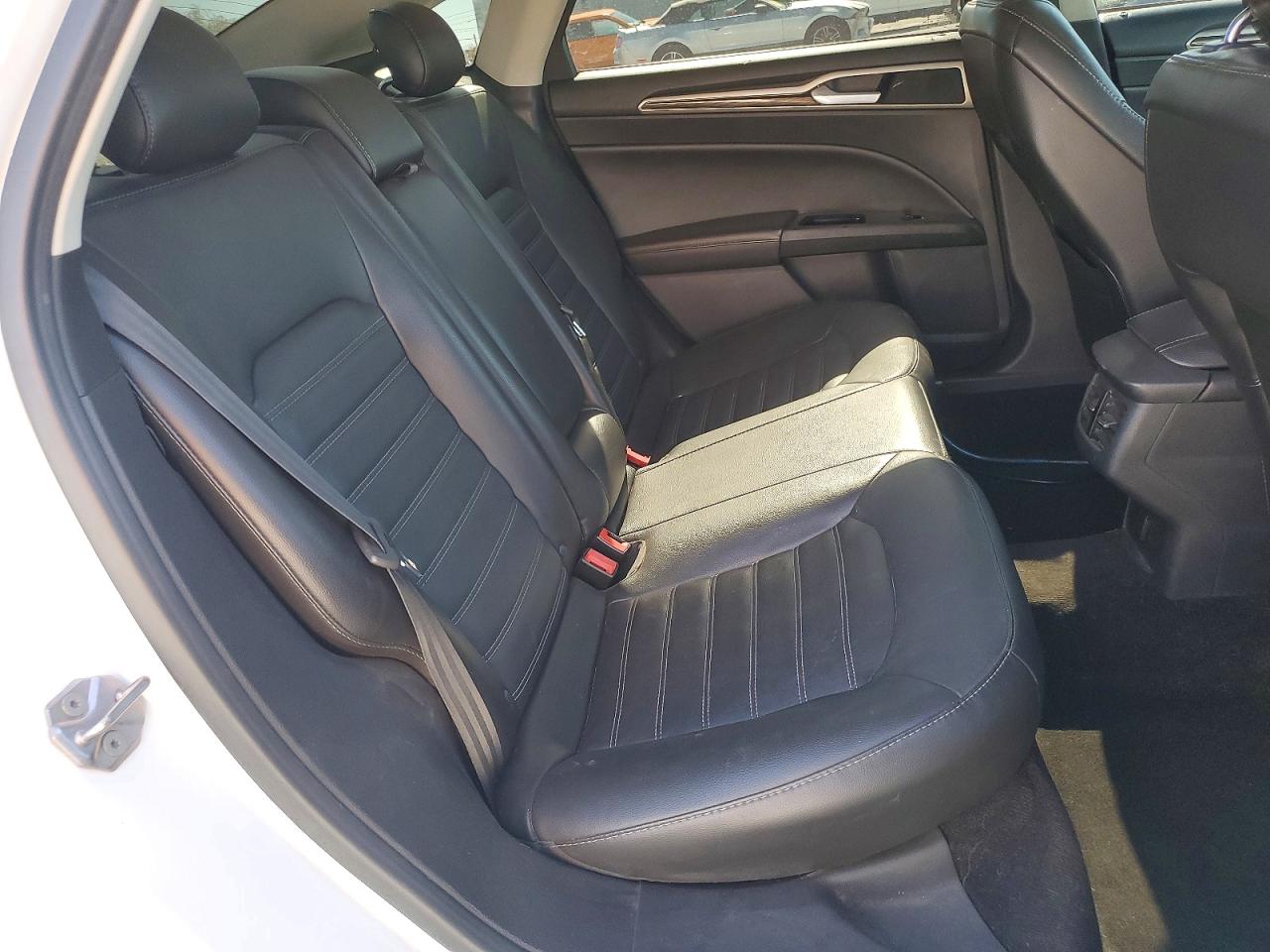 2014 Ford Fusion Se White vin: 1FA6P0HD1E5398896