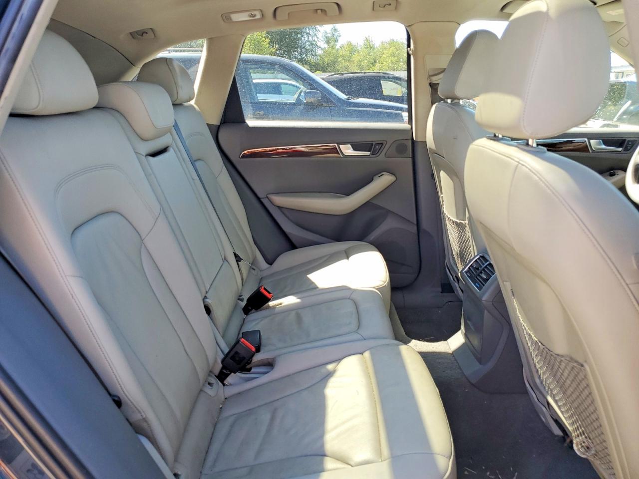 2011 Audi Q5 Premium Blue vin: WA1CFAFP7BA014443