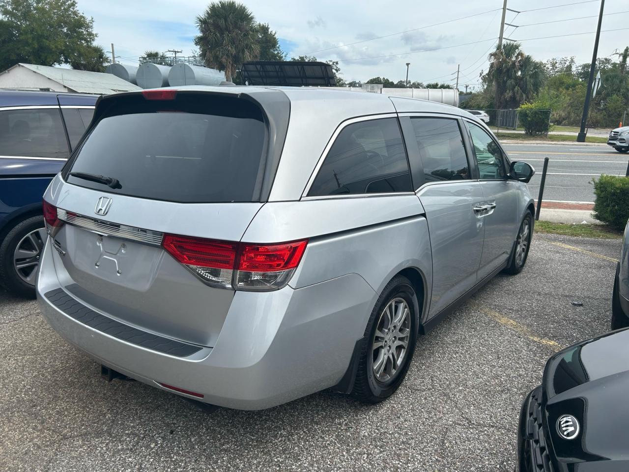 2014 Honda Odyssey Exl Silver vin: 5FNRL5H67EB115787