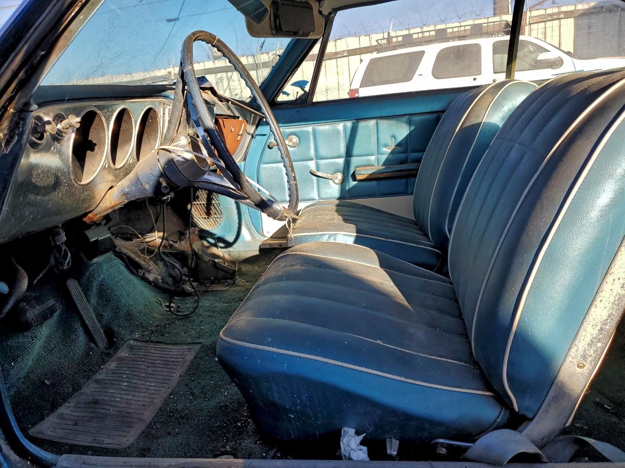 1967 Chev Impala Beige vin: 105376L101963