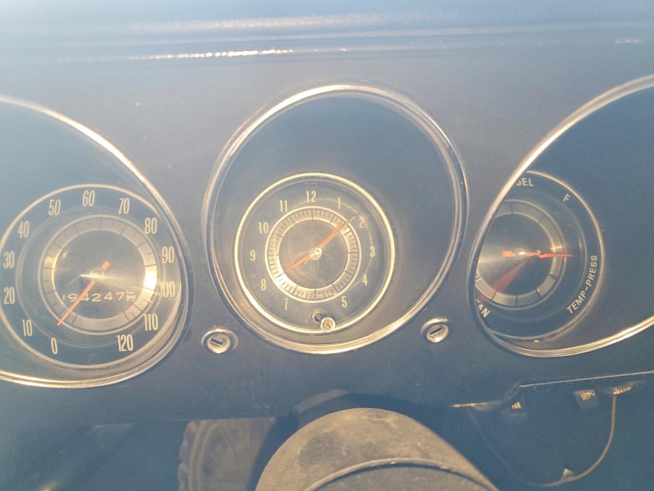 1966 Chevrolet Convair Yellow vin: 105396L100335