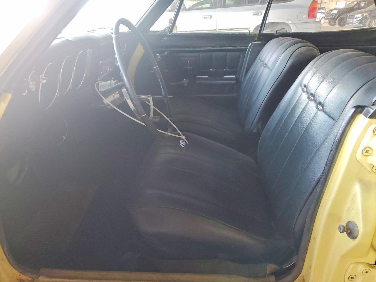 1966 Chevrolet Convair Yellow vin: 105396L100335