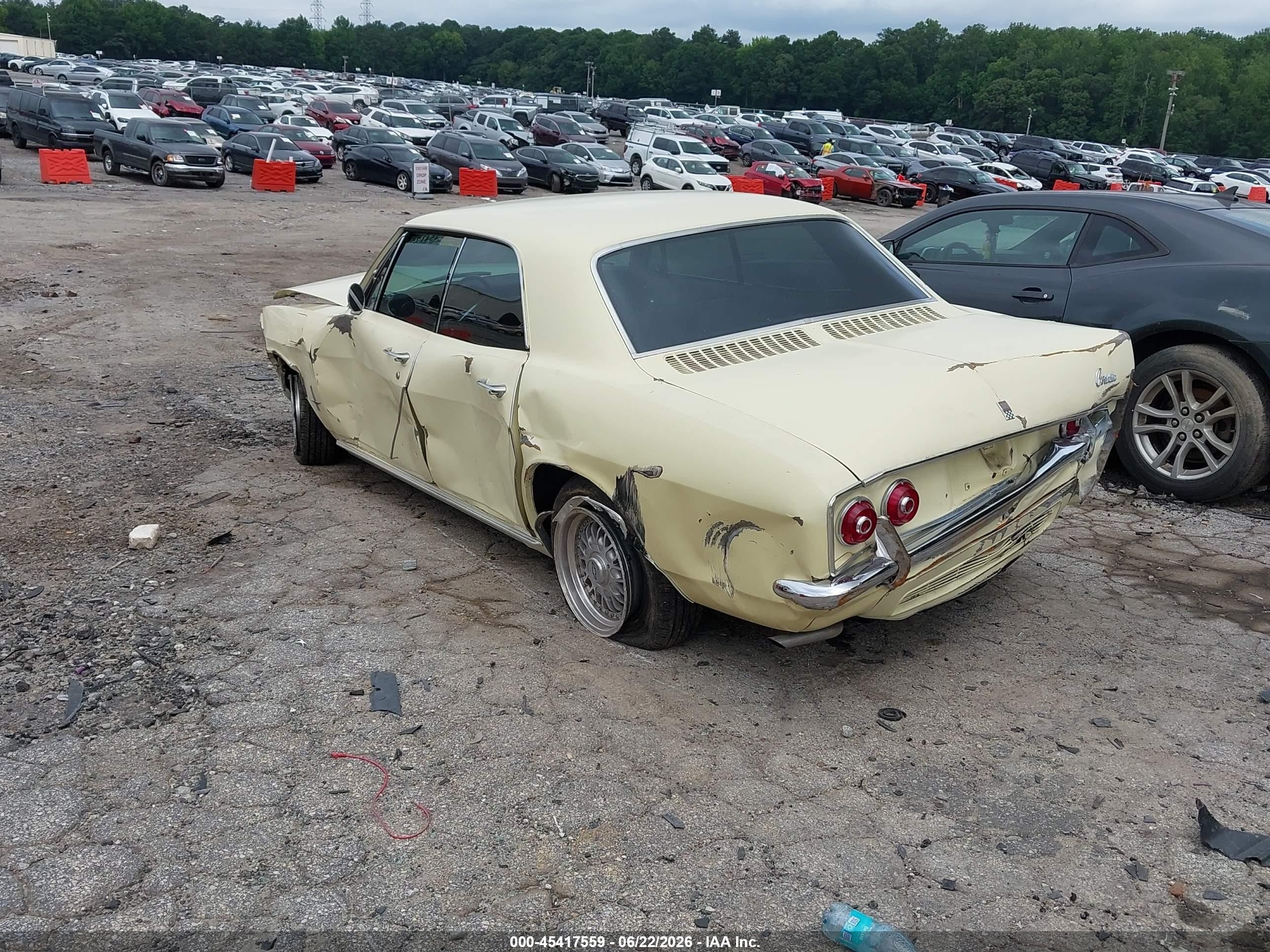 1970 Chevrolet Corvair Yellow vin: 105396L106998