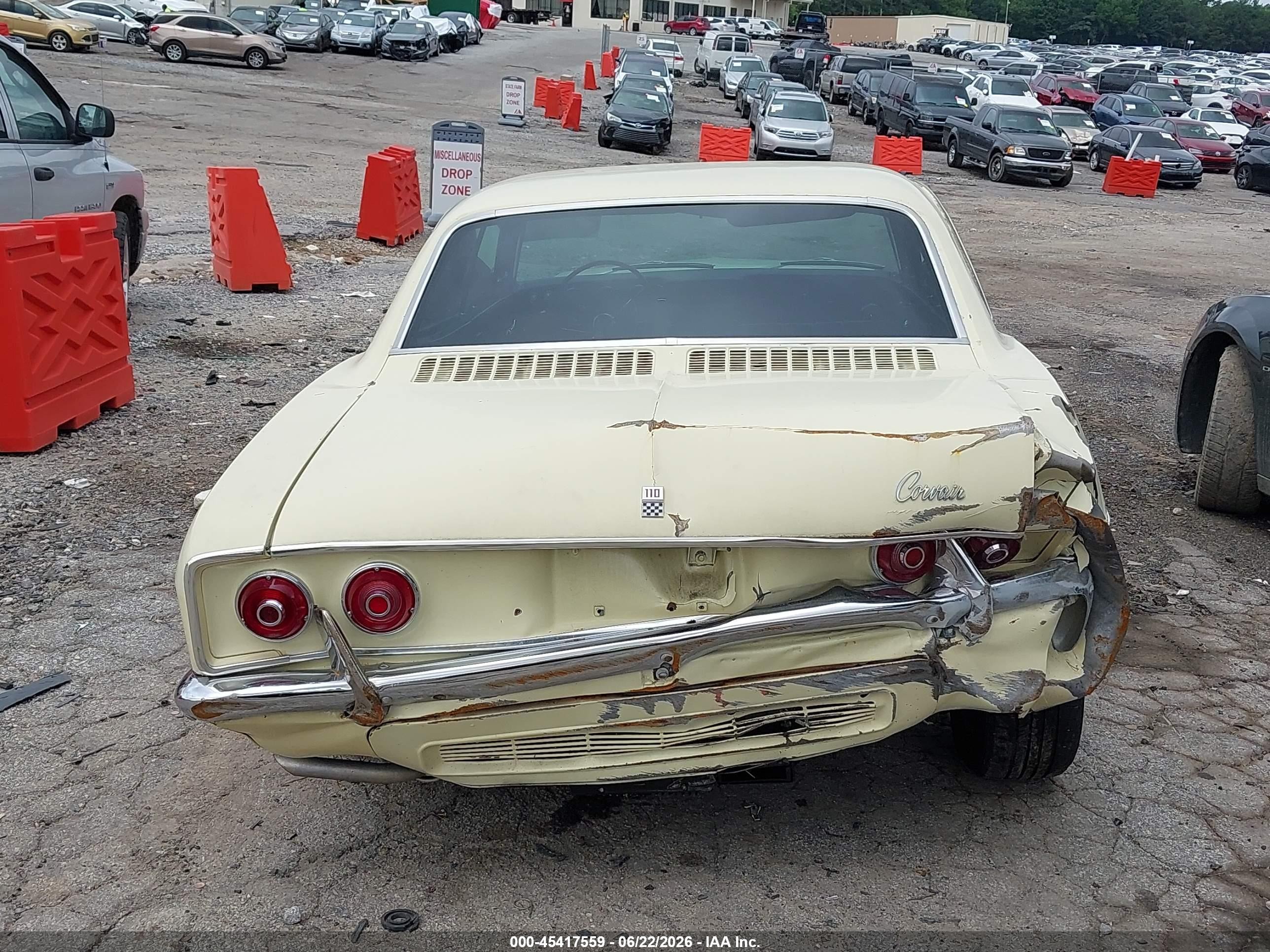 1970 Chevrolet Corvair Yellow vin: 105396L106998