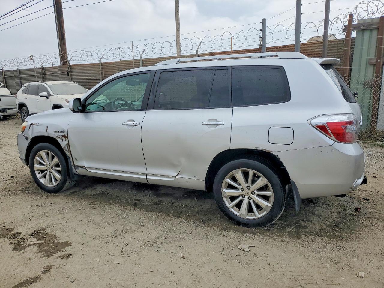 2008 Toyota Highlander Hybrid Limited Silver vin: JTEEW44A982010424