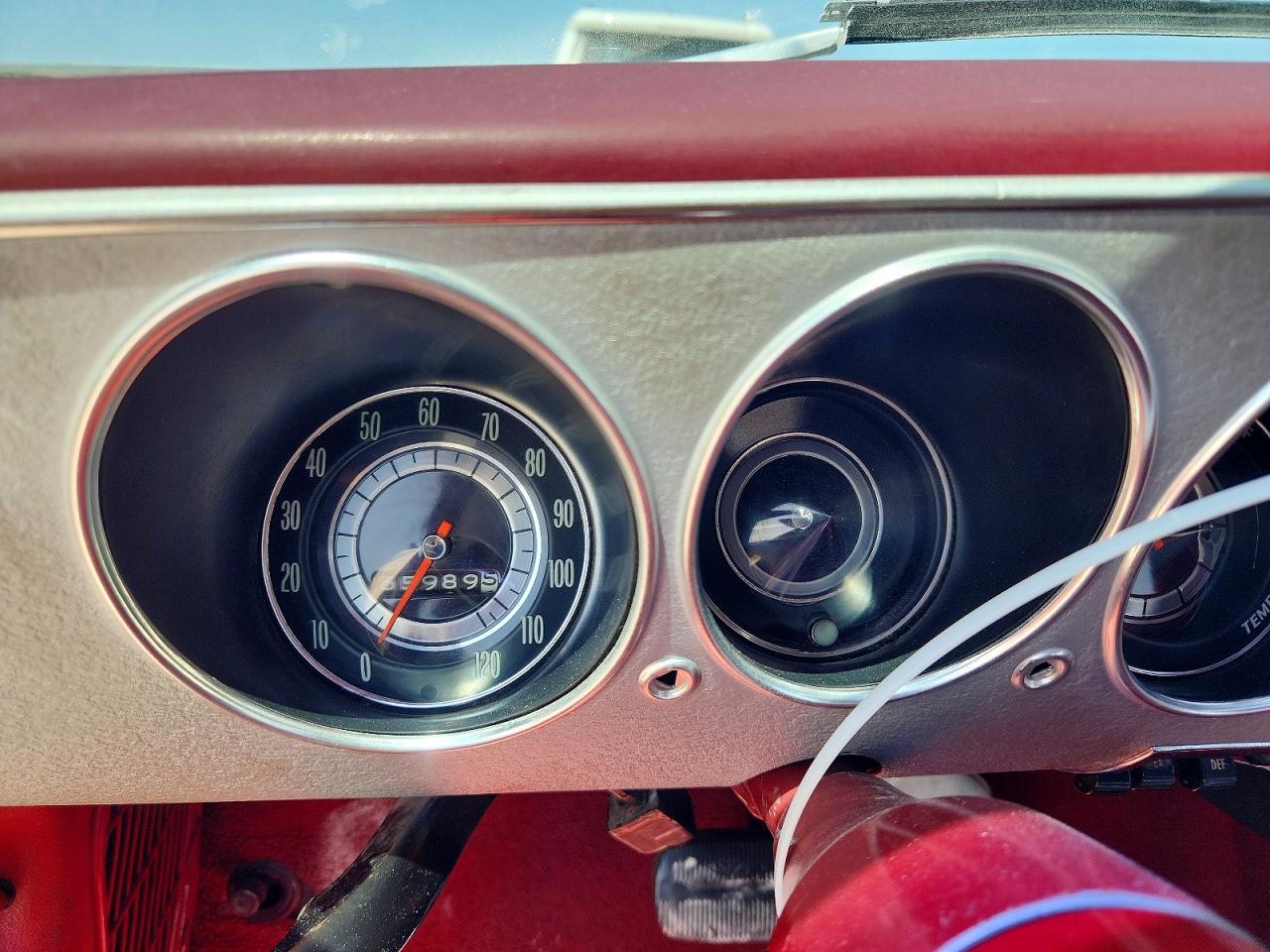 1965 Chev Corvair Monza White vin: 105675W112646