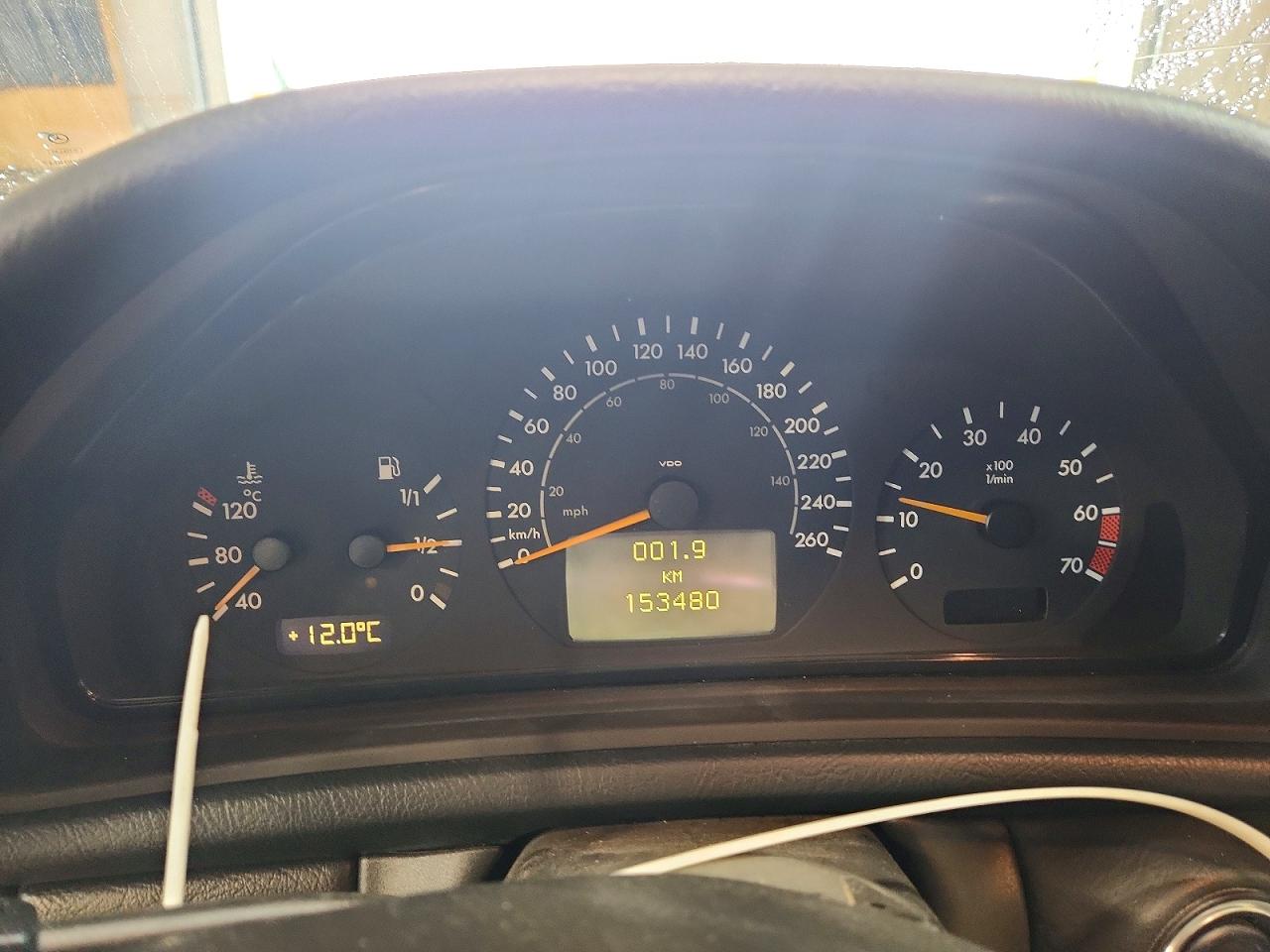 2001 Mercedes-benz Clk 320 Серебряный vin: WDBLK65G81T070506