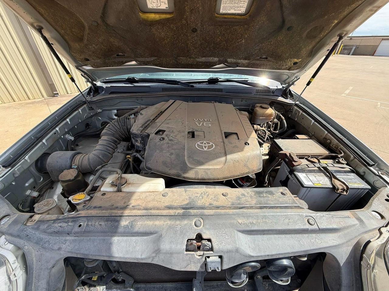 2008 Toyota 4runner Sr5 Silver vin: JTEZU14R58K007791