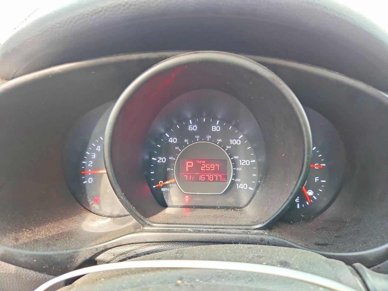 2015 Kia Soul + White vin: KNDJP3A52F7788324