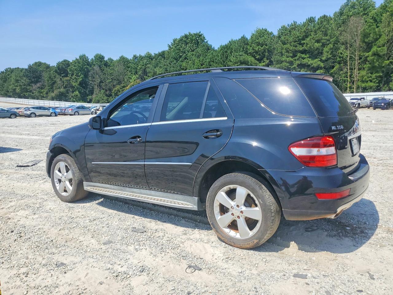 2010 Mercedes-benz Ml 350 Black vin: 4JGBB5GB8AA619301