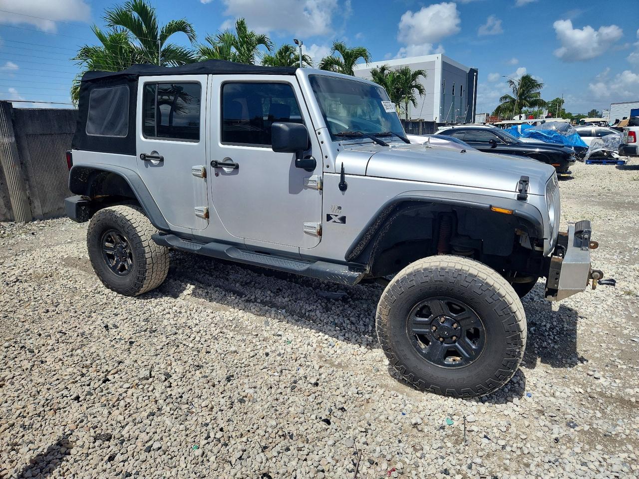 2007 Jeep Wrangler X Silver vin: 1J4GA39197L140348